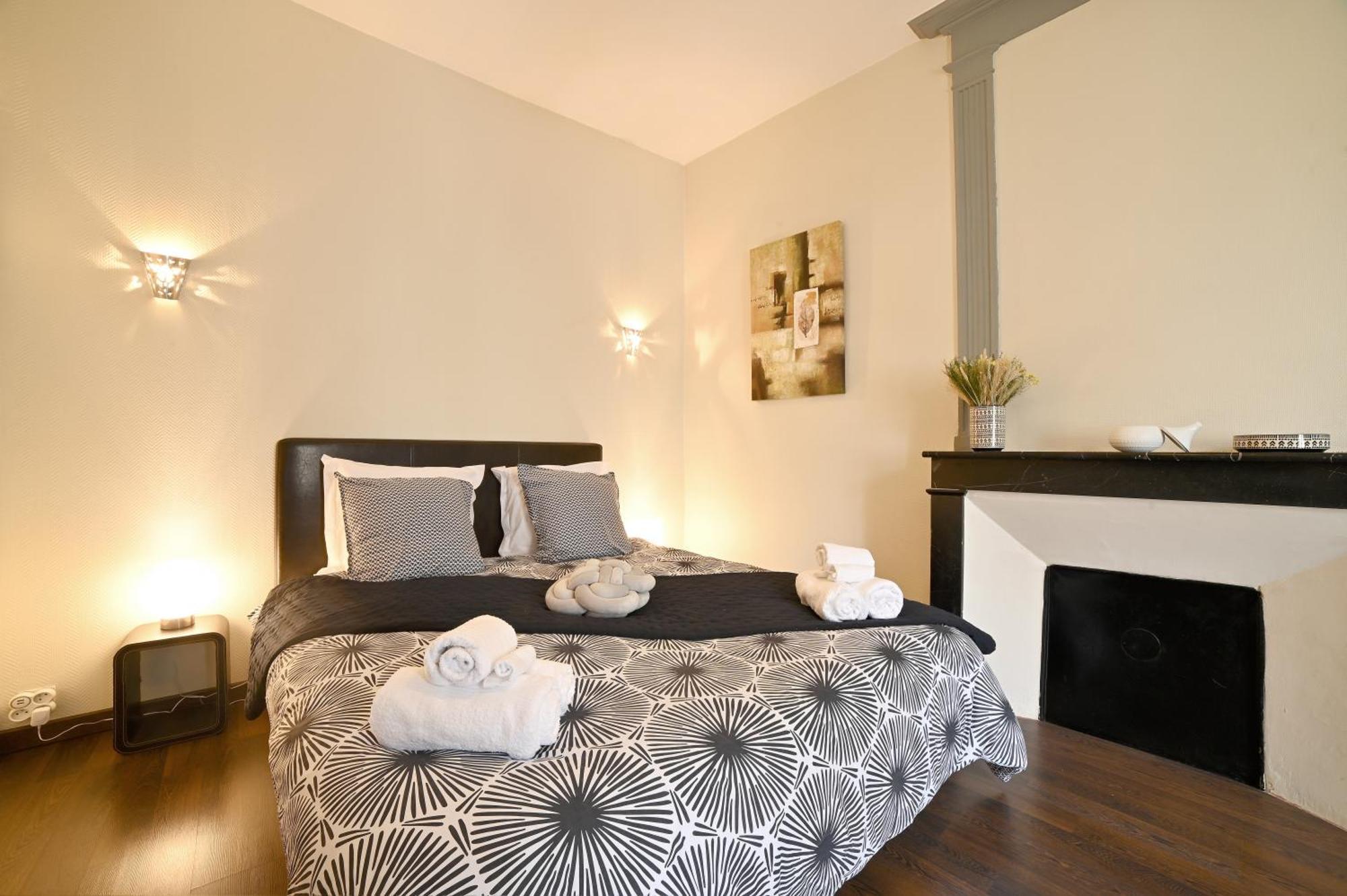 Notre Dame Apartment